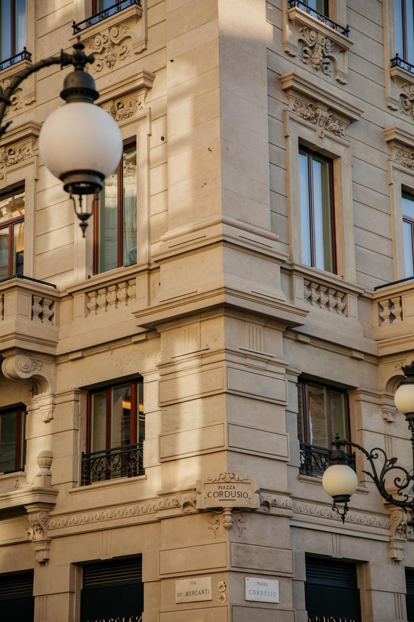 Palazzo Cordusio, A Gran Melia Hotel Mediolan Zewnętrze zdjęcie